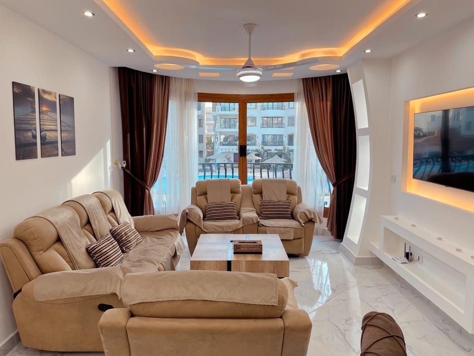 TV and multimedia, Living room, Seating area