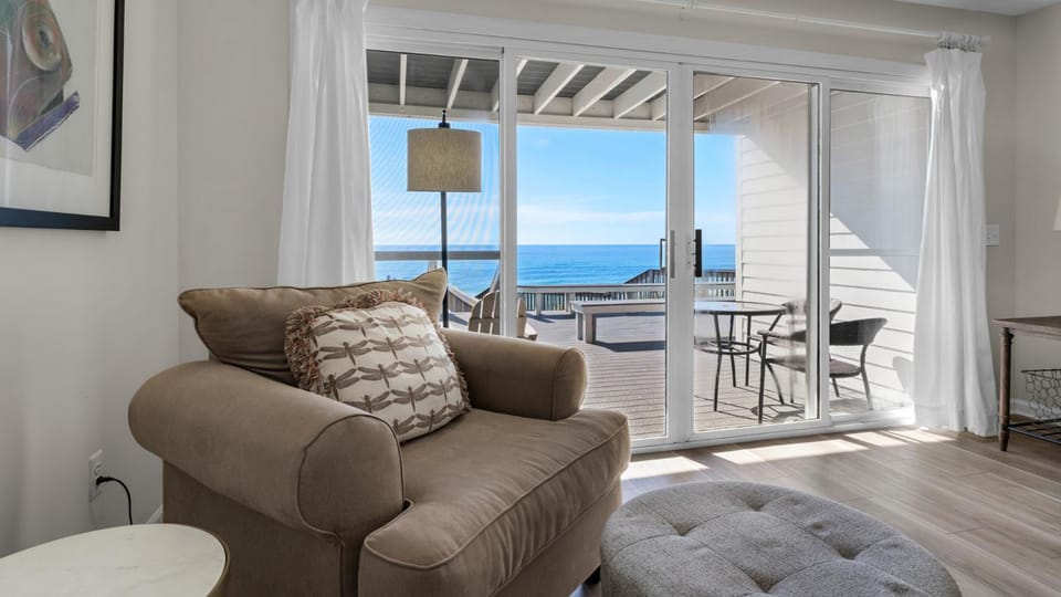 Blue Nine 5 House in Seacrest