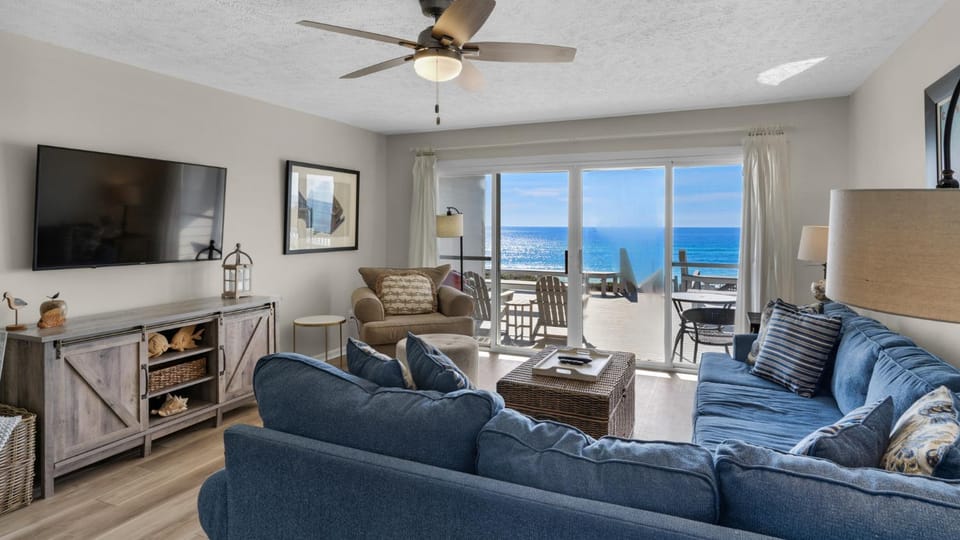 Blue Nine 5 House in Seacrest