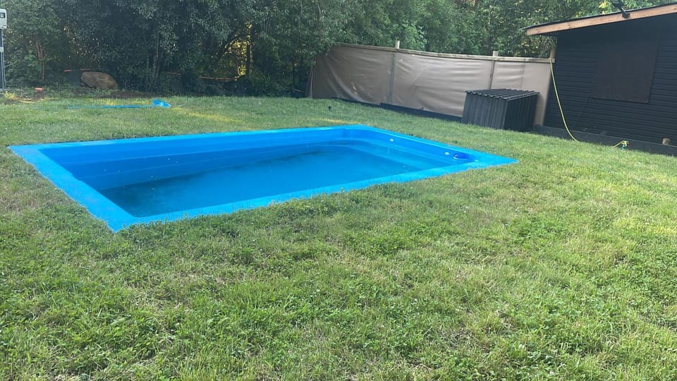 Swimming pool