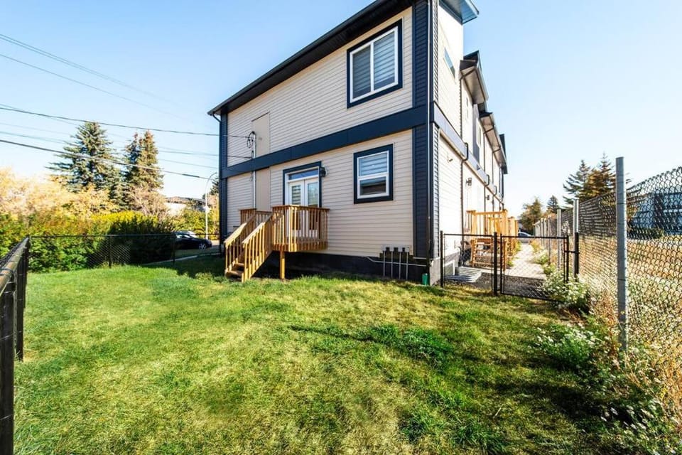 Property building, Garden, Garden view