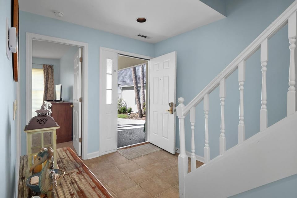 Evian 240 Villa in North Forest Beach