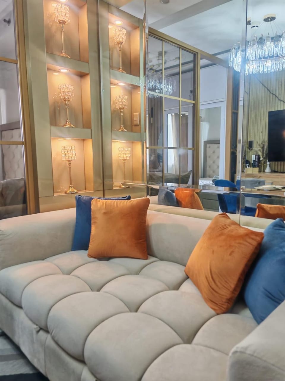 Deluxe Suites Razelles 2 at Shore 2 Residences Tower 1 Apartment hotel in Pasay