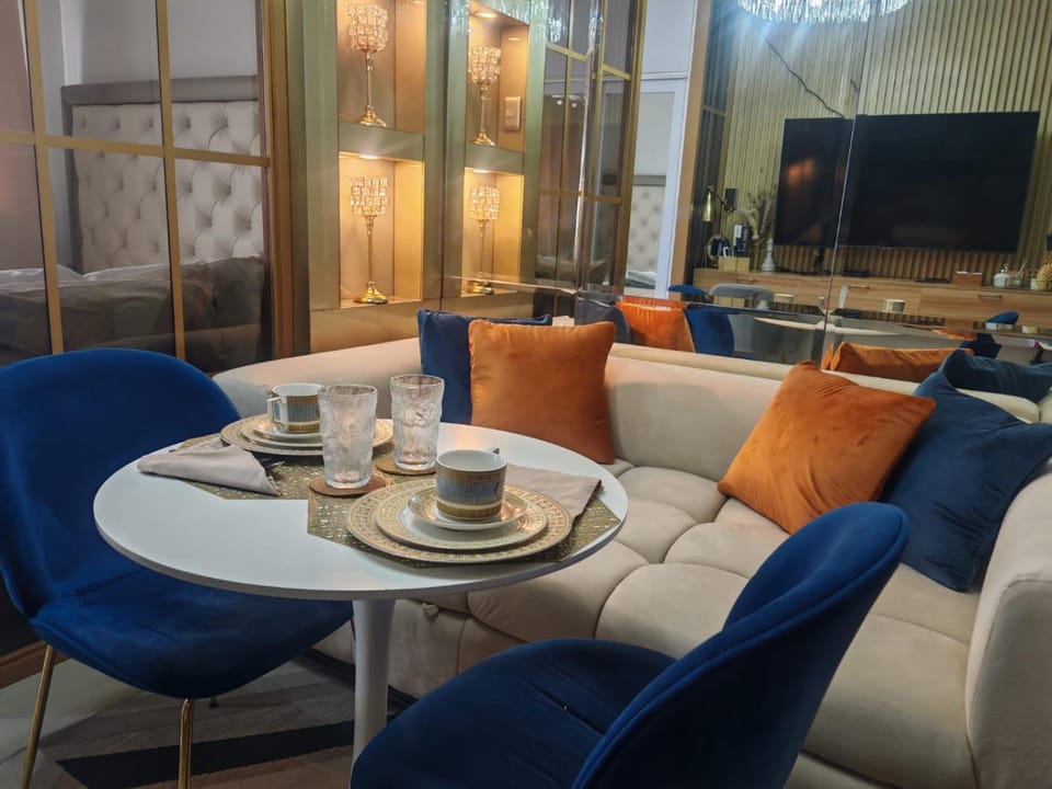 Deluxe Suites Razelles 2 at Shore 2 Residences Tower 1 Apartment hotel in Pasay