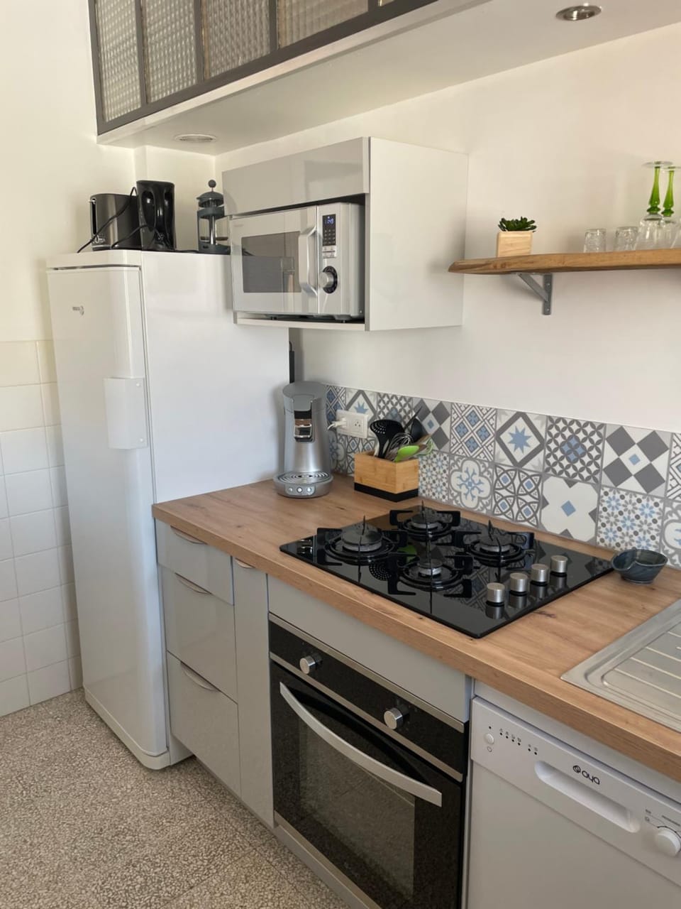Kitchen or kitchenette