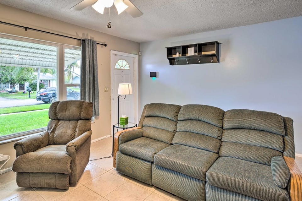 Port St Lucie Vacation Home w/ Lanai & Pool! House in Port Saint Lucie
