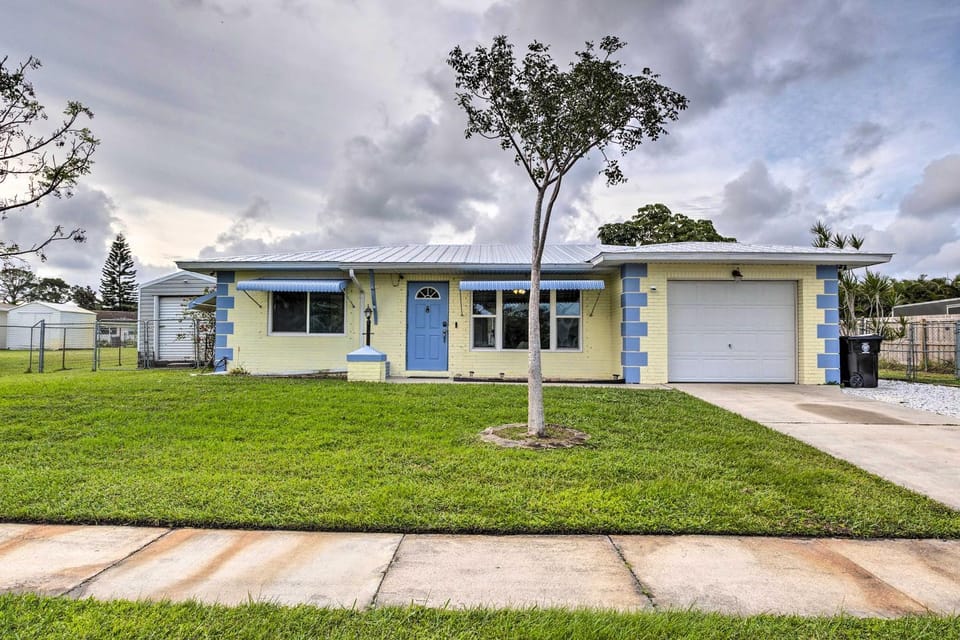 Port St Lucie Vacation Home w/ Lanai & Pool! House in Port Saint Lucie
