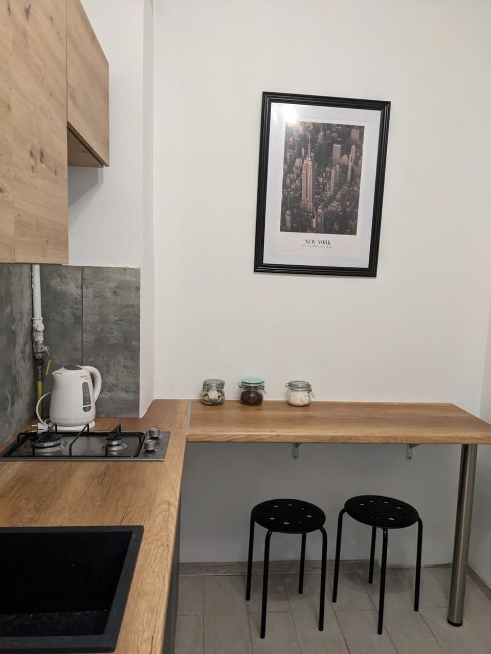 Kitchen or kitchenette, stove