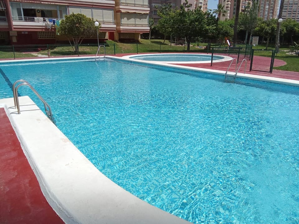 APTO SM MONTECARLO P19 EDIF.GEMELOS 15 BENIDORM PLAYA LEVANTE Apartment in Benidorm