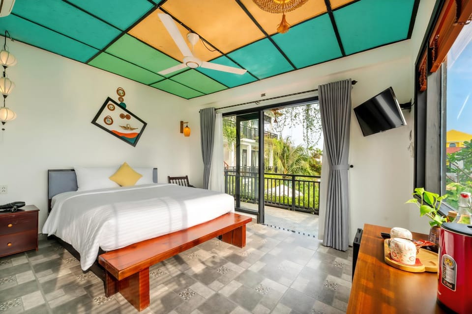 TV and multimedia, View (from property/room), Balcony/Terrace, Photo of the whole room, Bedroom