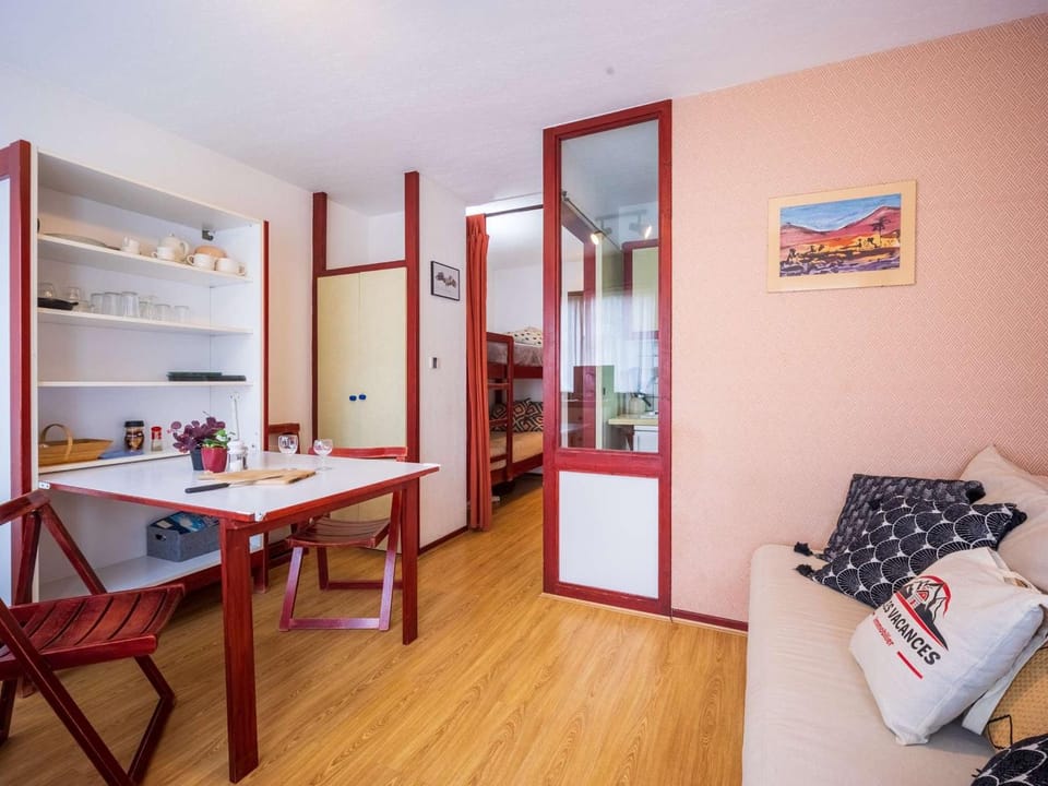 Studio chaleureux pour 4 pers. à Saint Lary avec balcon et parking - FR-1-296-453 Apartment in Saint-Lary-Soulan
