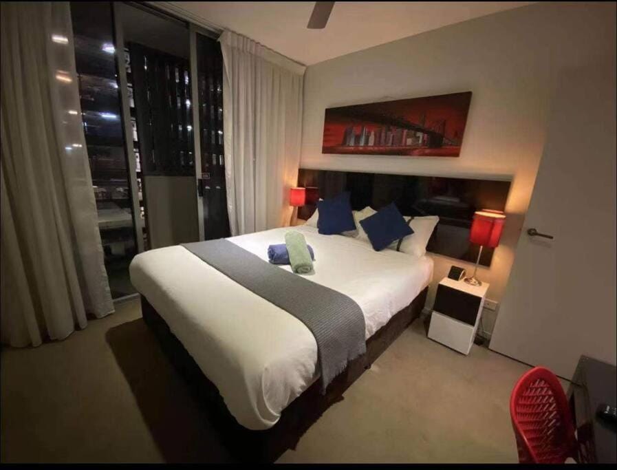 CBD 1BED/POOL/GYM/SAUNA/ - CLOSE TO EVERYTHING! Apartment in Brisbane City