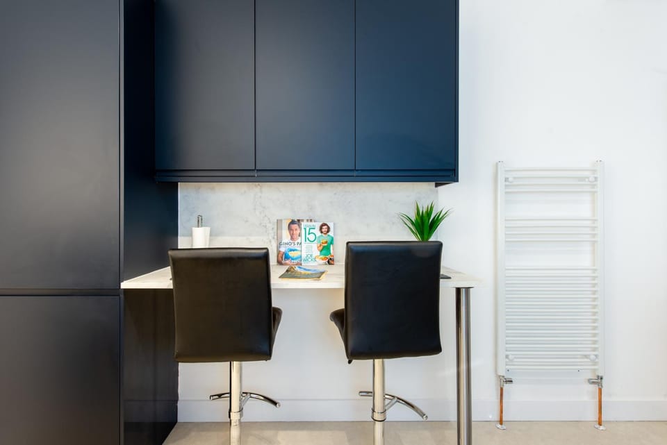 Dining area, oven, kitchen
