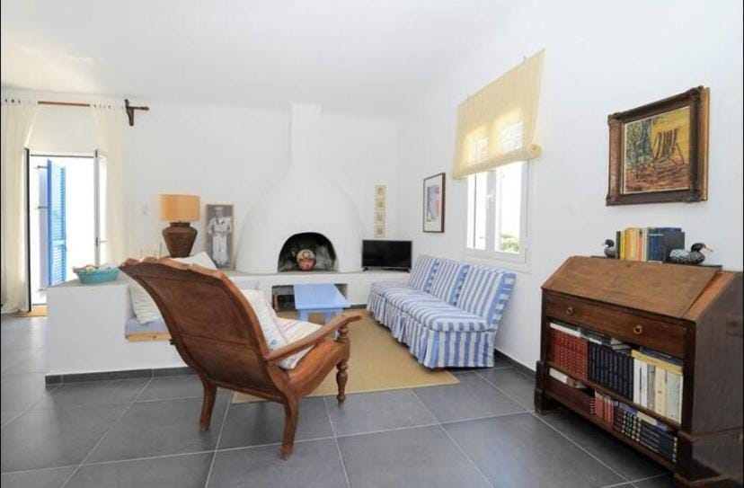 Communal lounge/ TV room, TV and multimedia, Living room, Seating area