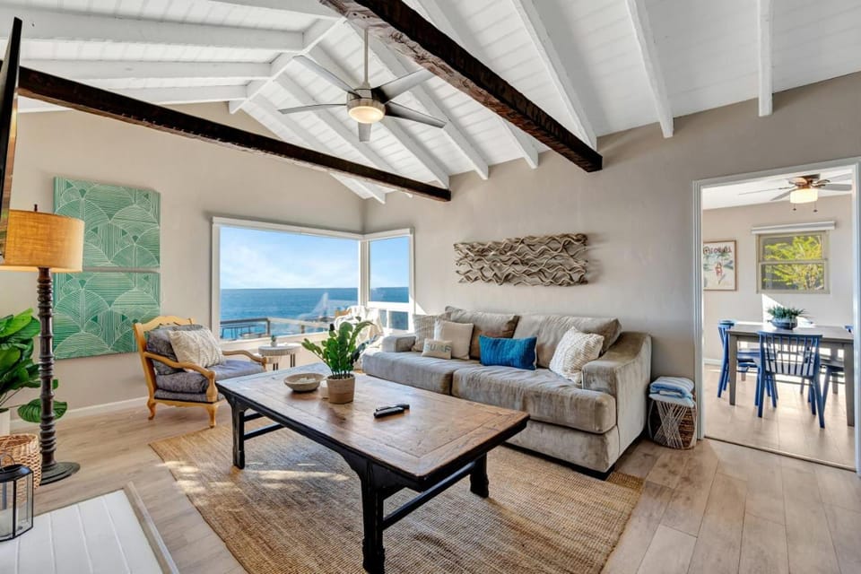 OCEAN FRONT Beach HOUSE! Private Stairs to SAND! House in Laguna Beach