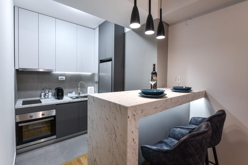 Kitchen or kitchenette, Dining area, pet friendly