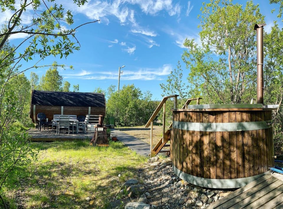 Hot Tub, Sauna