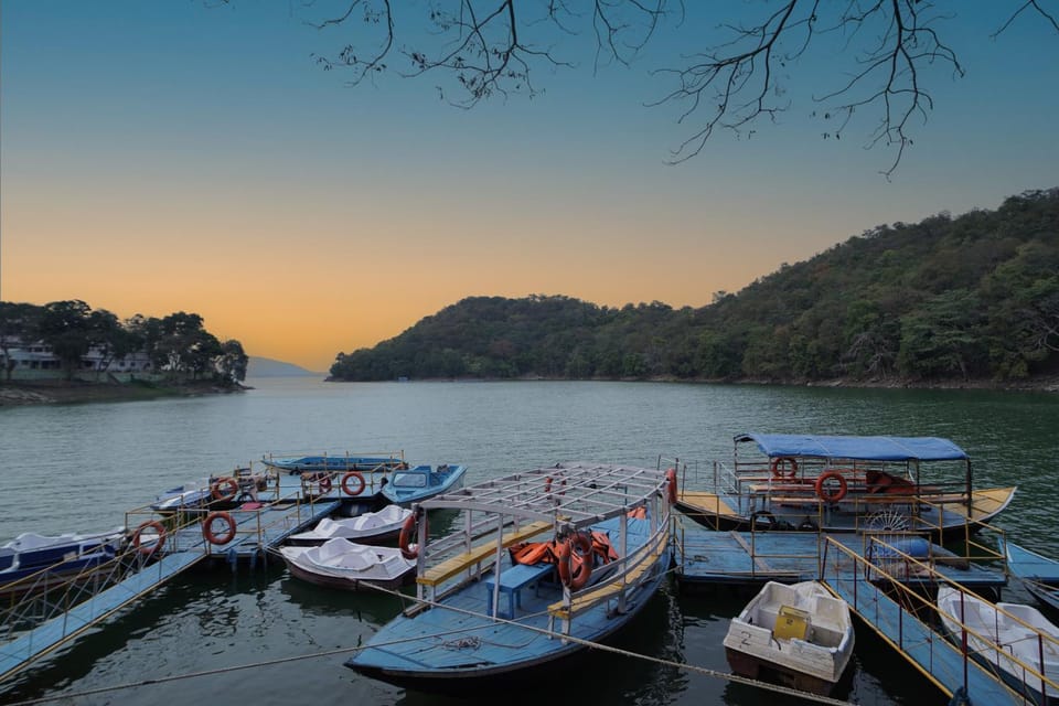Day, Natural landscape, Activities, Lake view, Mountain view, River view