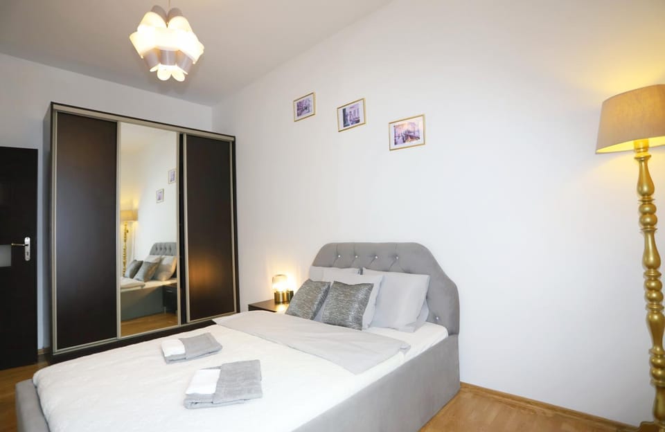 Bed, Bedroom, wardrobe