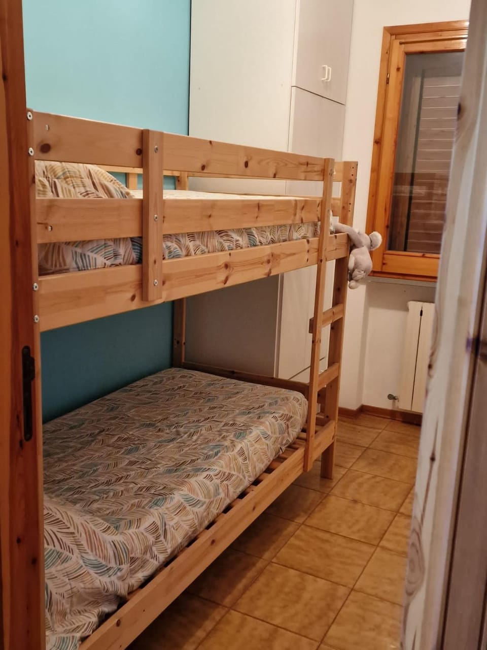 Bedroom, bunk bed
