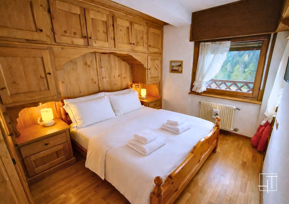 Summer, Photo of the whole room, Bedroom, Landmark view, Mountain view, internet, towels