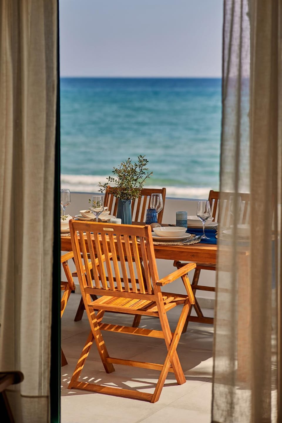 Patio, Day, Natural landscape, View (from property/room), Balcony/Terrace, Living room, Seating area, Dining area, Beach, Sea view
