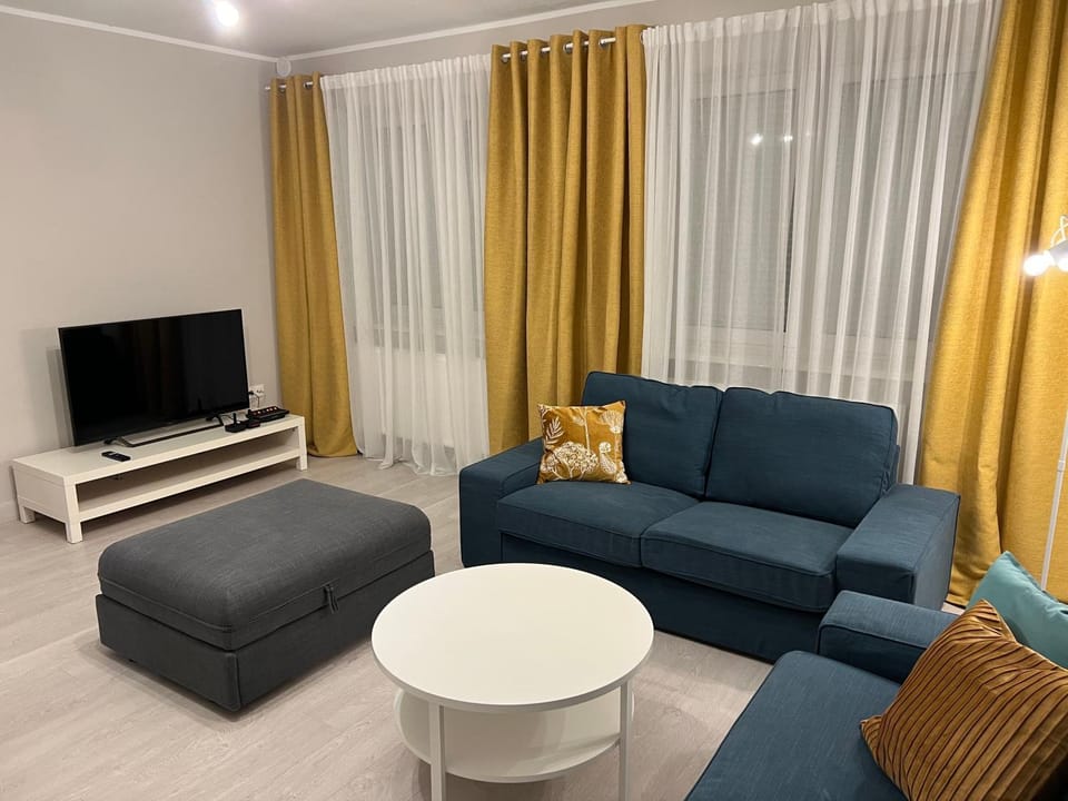 Communal lounge/ TV room, TV and multimedia, Evening entertainment