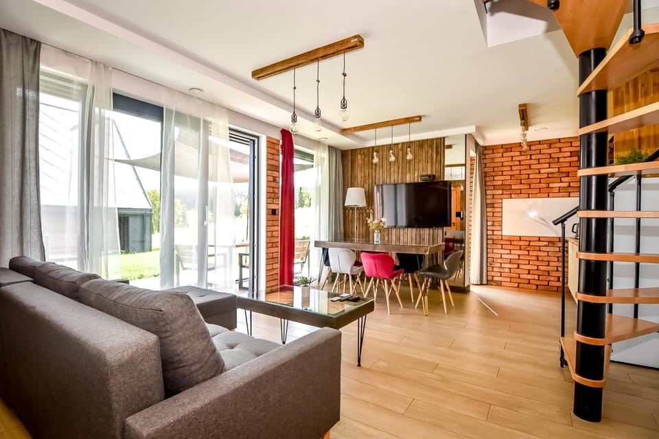TV and multimedia, Kitchen or kitchenette, Living room, Seating area, Dining area
