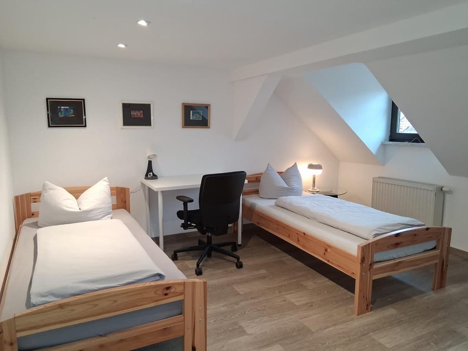 Bed, Photo of the whole room, Bedroom