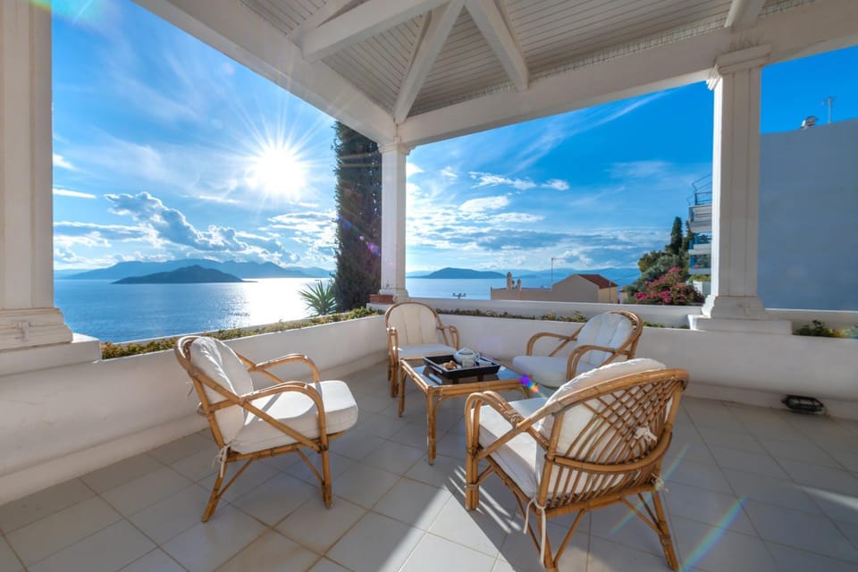 Patio, Day, Natural landscape, View (from property/room), Balcony/Terrace, Living room, Seating area, Dining area, Lake view, Mountain view, River view, Sea view