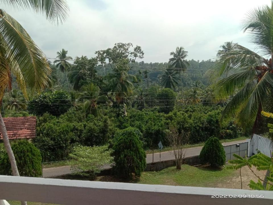 Unawatuna White Villa Bed and Breakfast in Southern Province