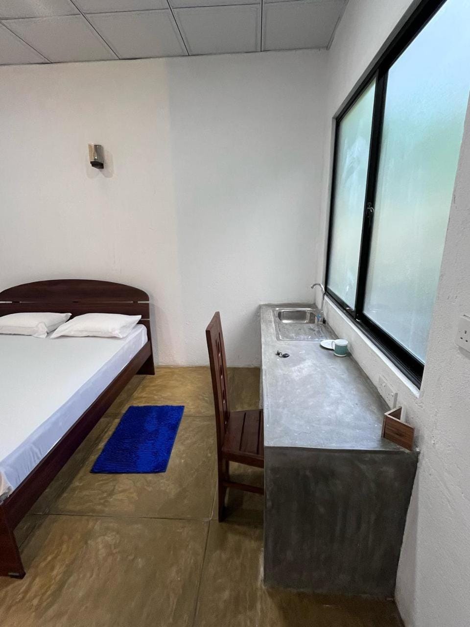 Unawatuna White Villa Bed and Breakfast in Southern Province
