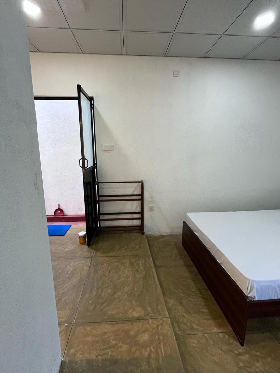 Unawatuna White Villa Bed and Breakfast in Southern Province