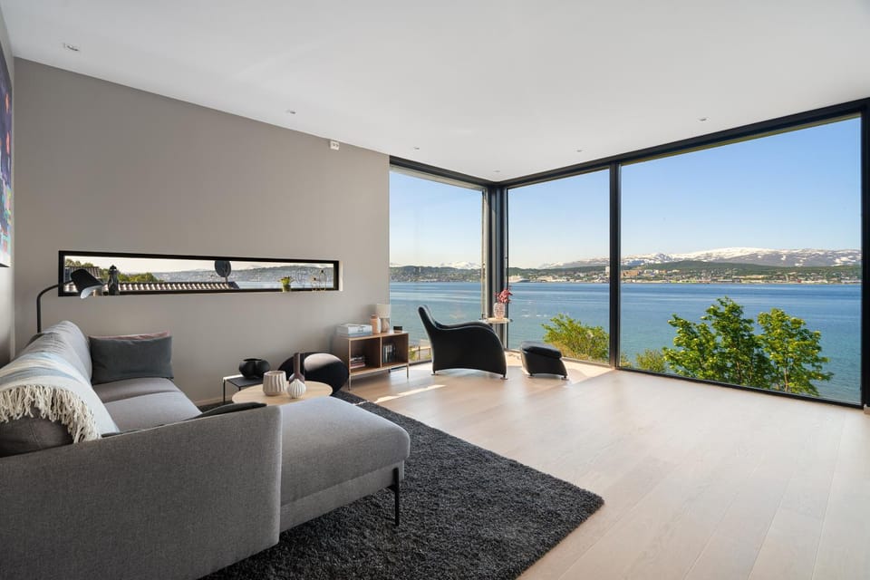 Living room, Sea view