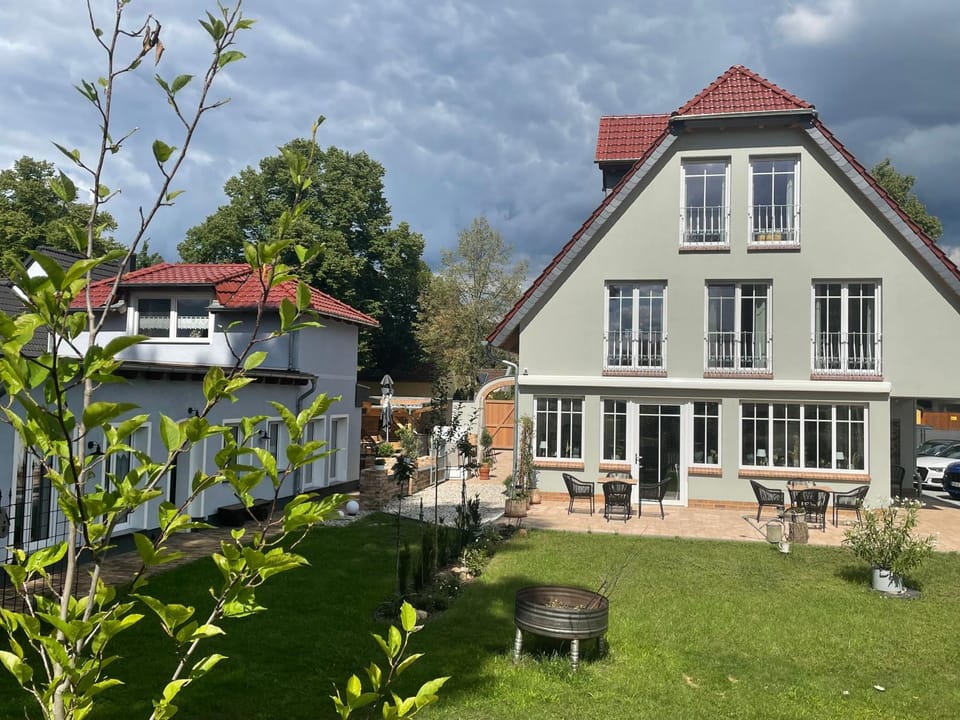 Property building, Garden, Garden view