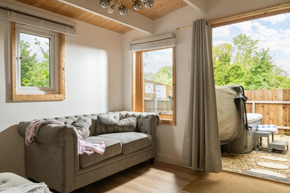 Patio, View (from property/room), Living room, Seating area