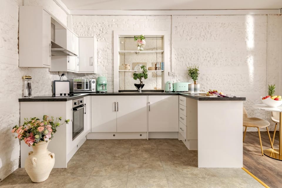 Kitchen or kitchenette, kitchen