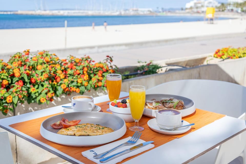 Restaurant/places to eat, Meals, Breakfast
