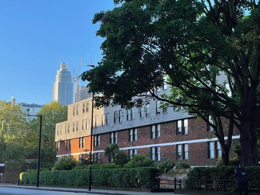 Amazing apartment central London near tube station with aircon Apartment in City of Westminster