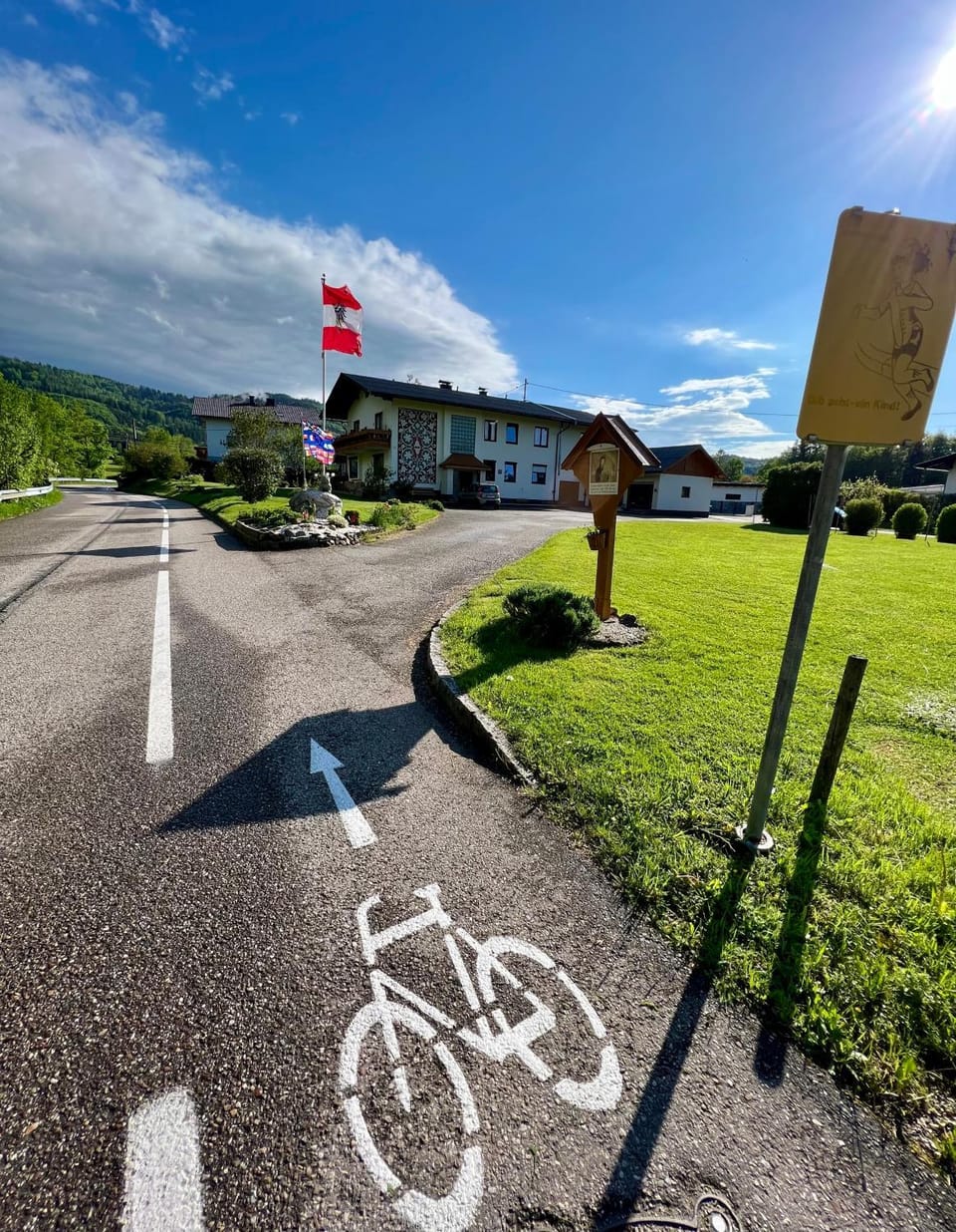Neighbourhood, Cycling, Street view