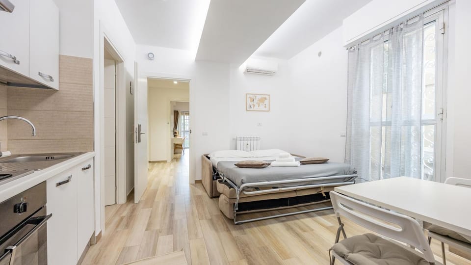 Bed, Kitchen or kitchenette