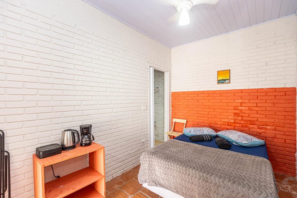 Memora Guesthouse Pontal do Paraná - Suíte a duas quadras da Praia e perto da Ilha do Mel Vacation rental in State of Paraná