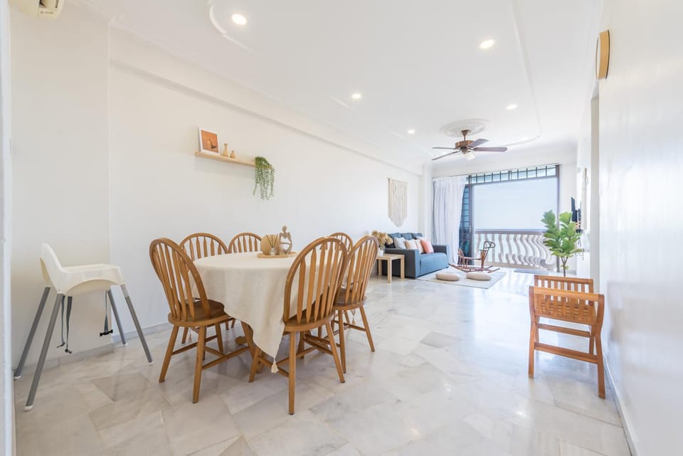 Living room, Dining area
