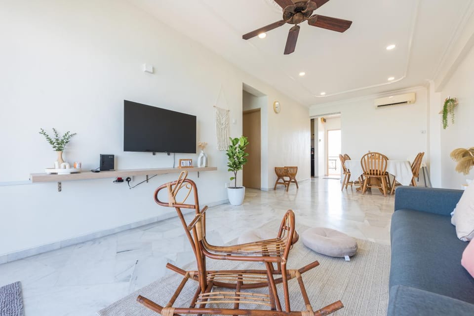 Living room, Dining area, air conditioner