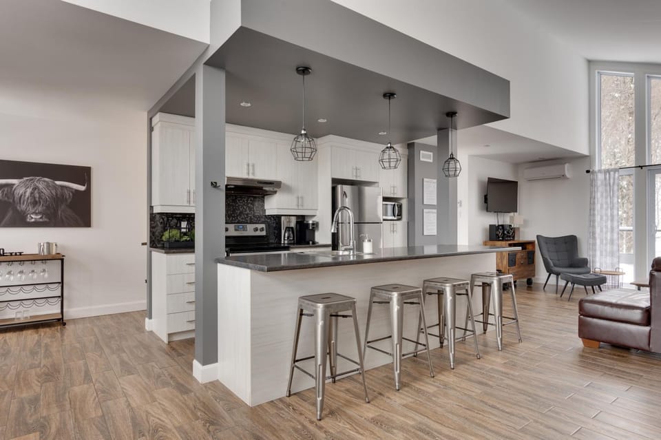 Kitchen or kitchenette, stove, kitchen