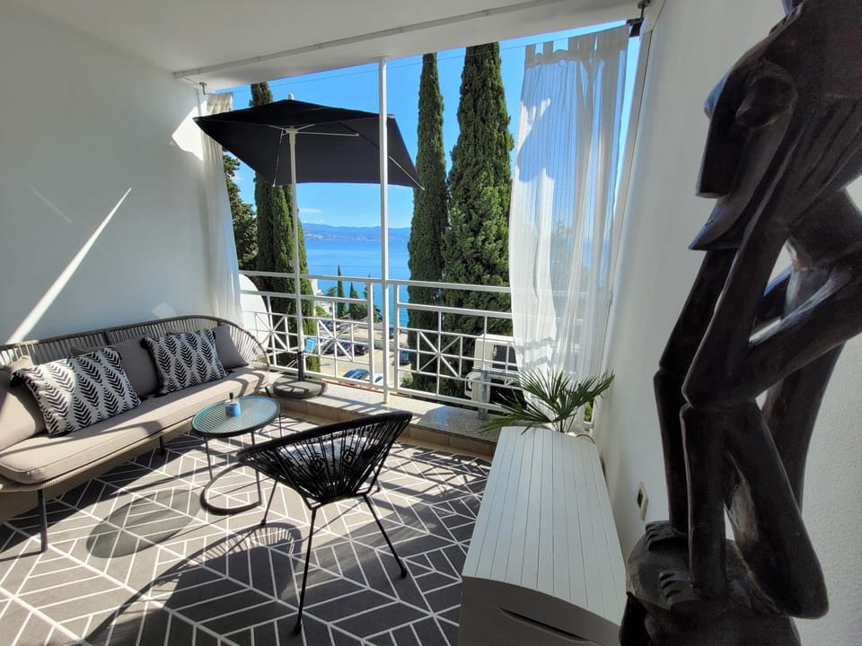 Balcony/Terrace, Seating area, Sea view