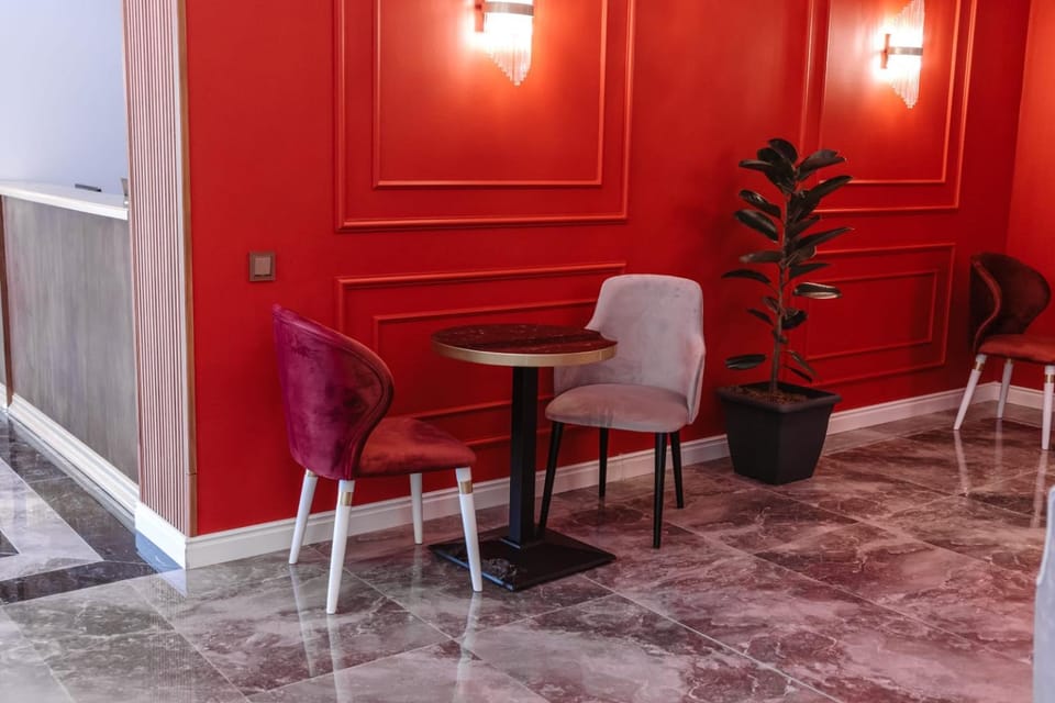 Restaurant/places to eat, Lobby or reception