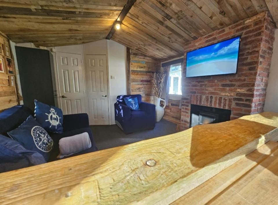 The Gull & Puffin Cresswell House in England