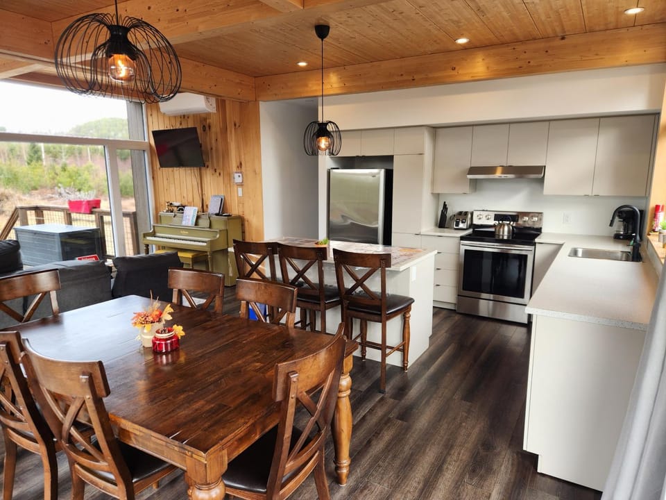 Les Chalets Double K # 2 Chalet in Saint-Alexis-des-Monts