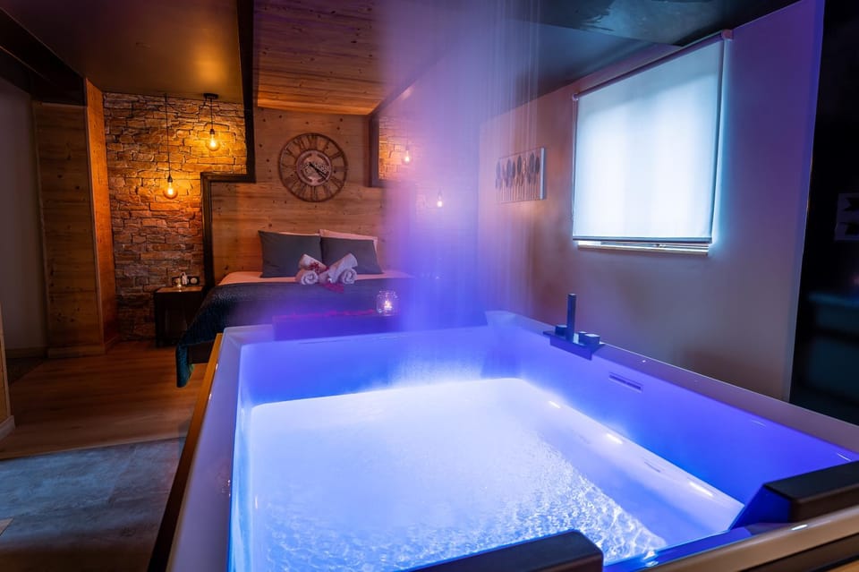 Shower, Bed, Hot Tub